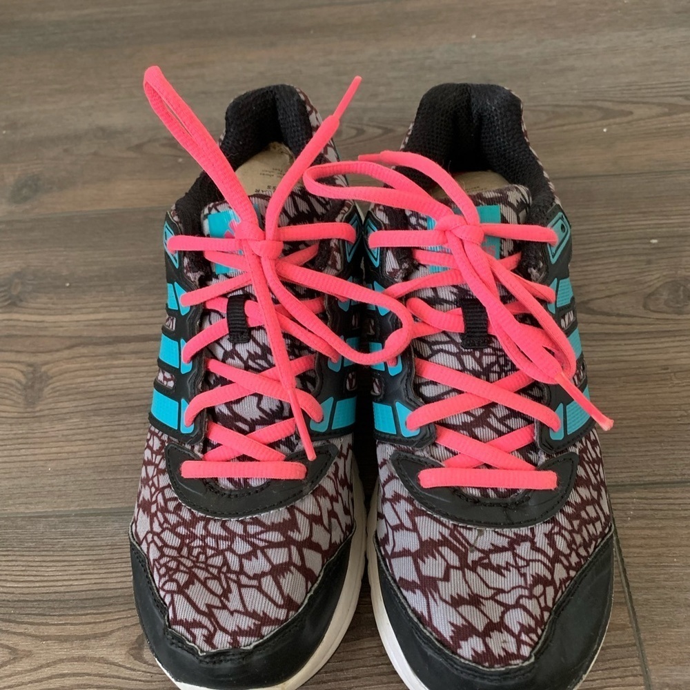 Adidas Shoes - Picture 2 of 8